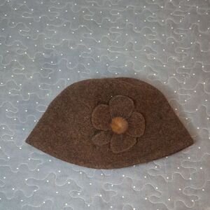 Liz Claiborne Brown Wool Hat with Floral Detail